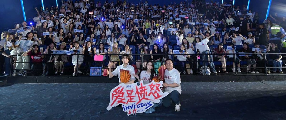 王安宇王玉雯出席《爱是愤怒》路演反响热烈 导演朴松日分享转型心声：愤怒是爱的另一副面孔